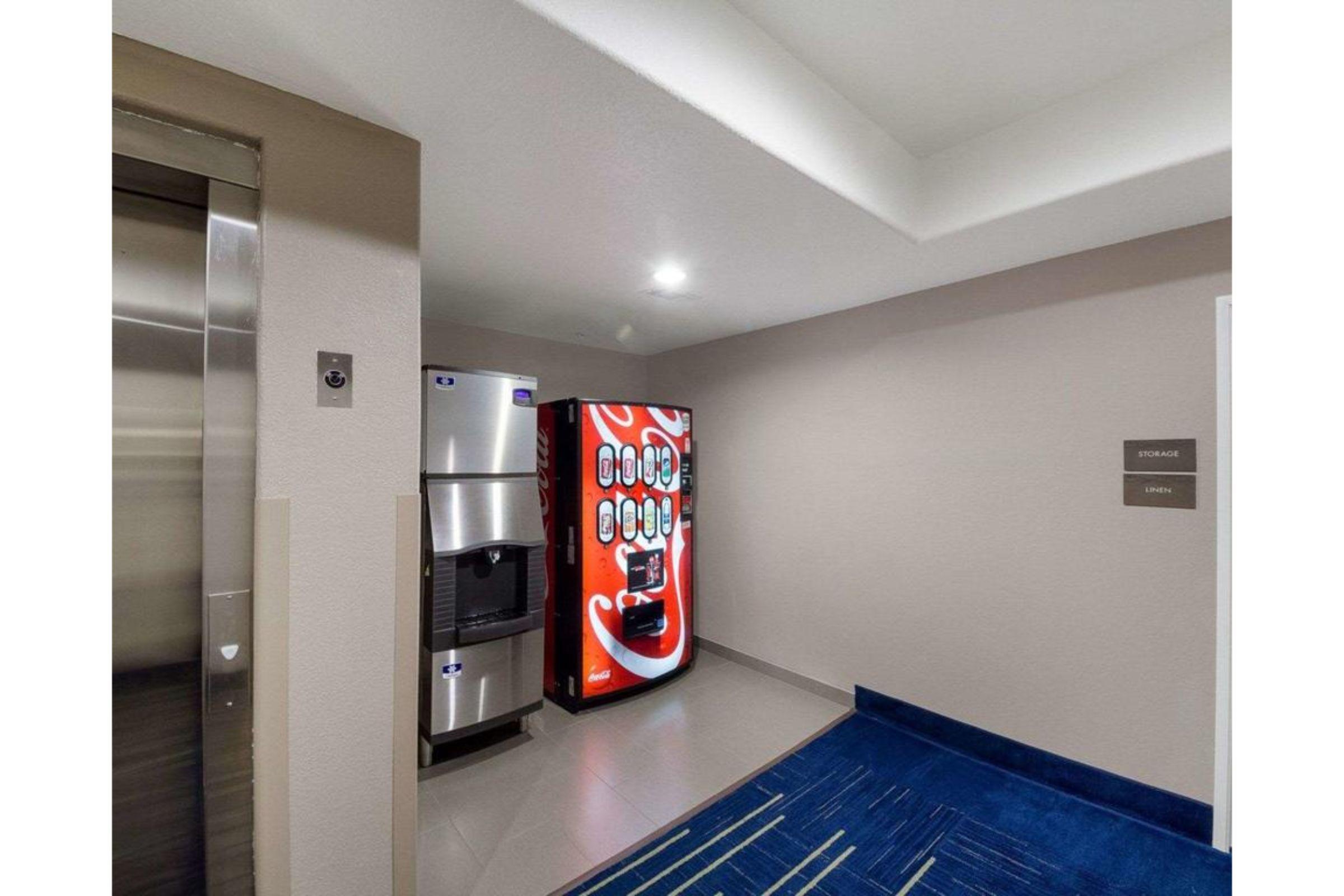 Comfort Inn & Suites Victoria North Ngoại thất bức ảnh