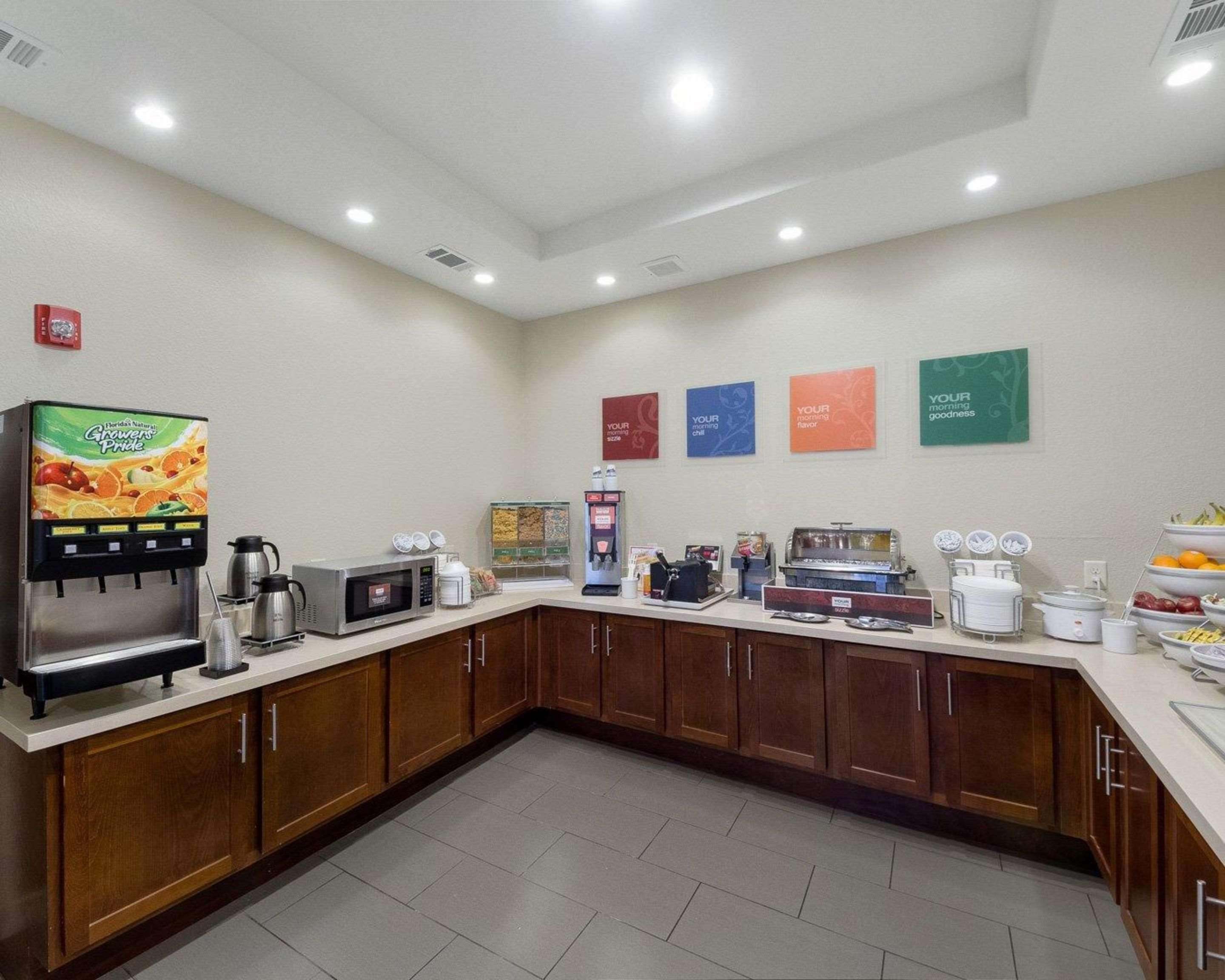 Comfort Inn & Suites Victoria North Ngoại thất bức ảnh